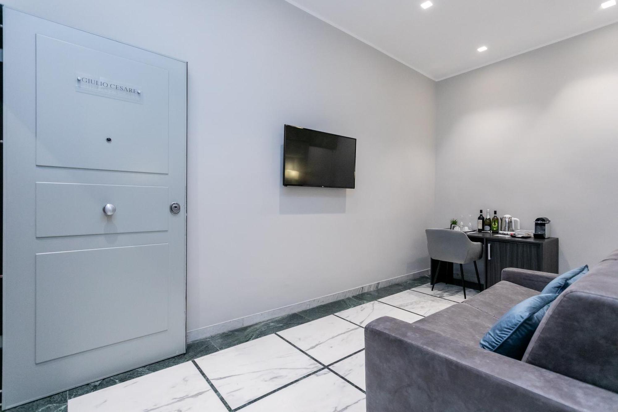 Guest house Cesare Ai Cavalieri 4*